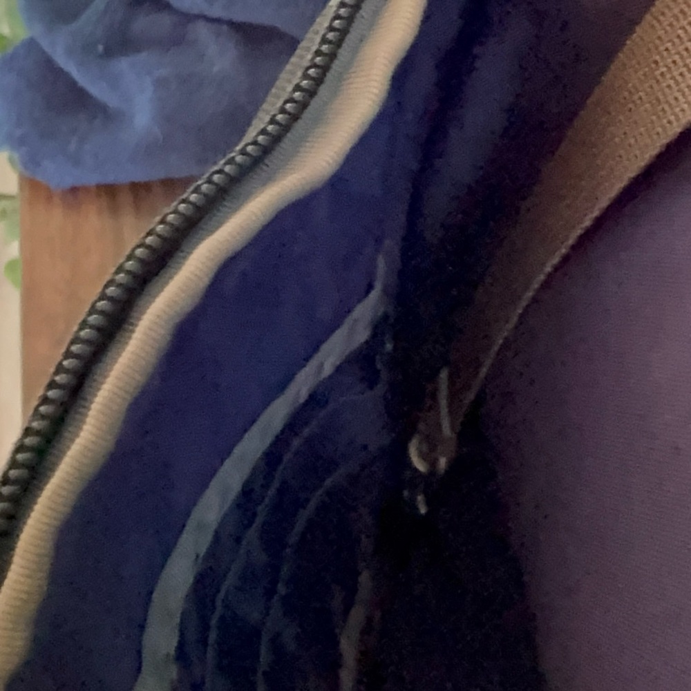 REI CO-OP SMALL BACK PACK WITH POCKETS &
SLOTS INSIDE & OUT, CARDS PENS KEYS - Picture 9 of 14